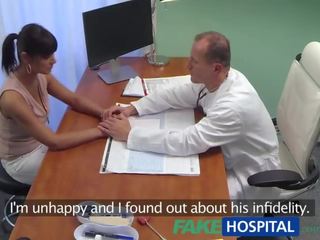 Fakehospital surgeon fucks e tij ish lassie