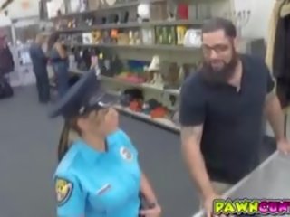 Polícia dôstojník tesné pička a tučné zadok