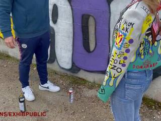 Reale amatoriale adolescente ha x nominale clip in pubblico con un tagger lui cums su me