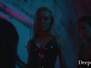 Deeper. kayden kross és neki férj segítségével fasz guminő aidra róka