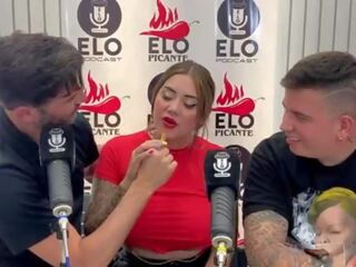 Entrevista con elo podcast termina en una mamada y mucho สำเร็จความใคร่ - sara บลอนด์ - elo picante