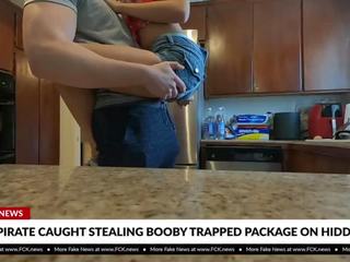 Jovem grávida thief apanhada stealing booby trapped pacote porno vids