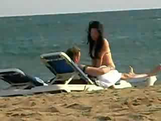 Xxx agrafe sur la plage film