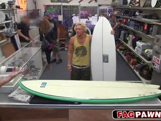 Blond surfer suger manhood og anal fucks