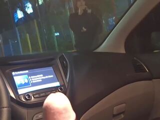 Asking the babeh for information on the jalan i took my prick out and masturbated